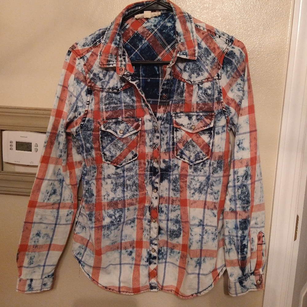 Lovestruck Bleach wash button up
